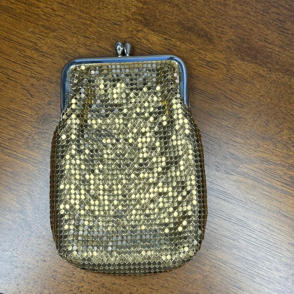 Vintage 60s Whiting & Davis gold-tone metal kiss clasp mesh coin cigarette purse - Picture 9 of 11